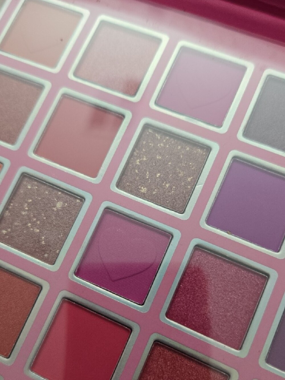 Gabriela Barbie Pink Eyeshadow Palette - 63 Colors - Picture 6 of 7